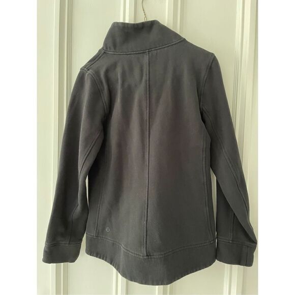 Lululemon black asymmetric zip quilted sweatshirt 2 or 4 - Picture 2 of 3